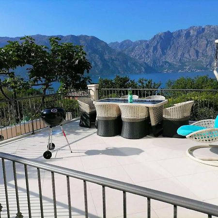 Blue Bay 2 Bedroom Apartment Prčanj 外观 照片